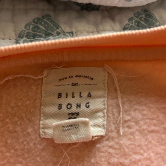 Billabong Orange Crew Neck Sweater with Retro Graphic MAKE ME AN OFFER! - Picture 3 of 3